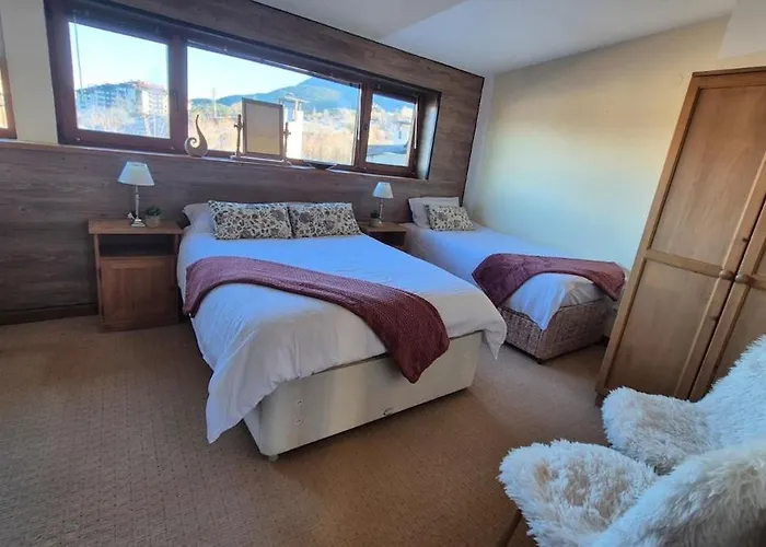 3 Bedroom Penthouse Only 700 Meters From Lift 公寓 班斯科