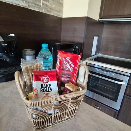 Libell - 3 Bedroom Penthouse Only 700 Meters From Lift Apartamento