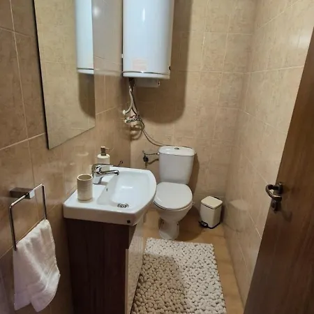 3 Bedroom Penthouse Only 700 Meters From Lift