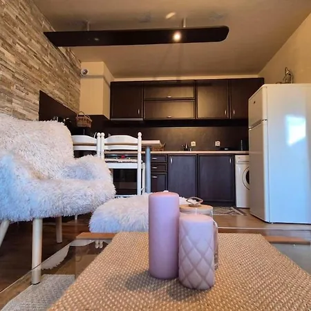 Libell - 3 Bedroom Penthouse Only 700 Meters From Lift