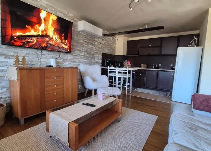 3 Bedroom Penthouse Only 700 Meters From Lift *