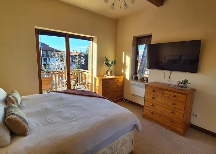 3 Bedroom Penthouse Only 700 Meters From Lift 아파트 *