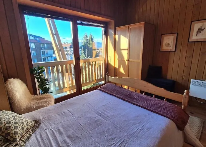 아파트 3 Bedroom Penthouse Only 700 Meters From Lift 반스코