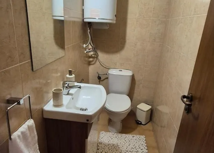 3 Bedroom Penthouse Only 700 Meters From Lift