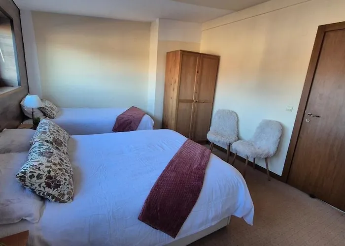 3 Bedroom Penthouse Only 700 Meters From Lift * 반스코