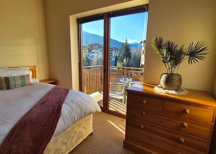 3 Bedroom Penthouse Only 700 Meters From Lift * 반스코